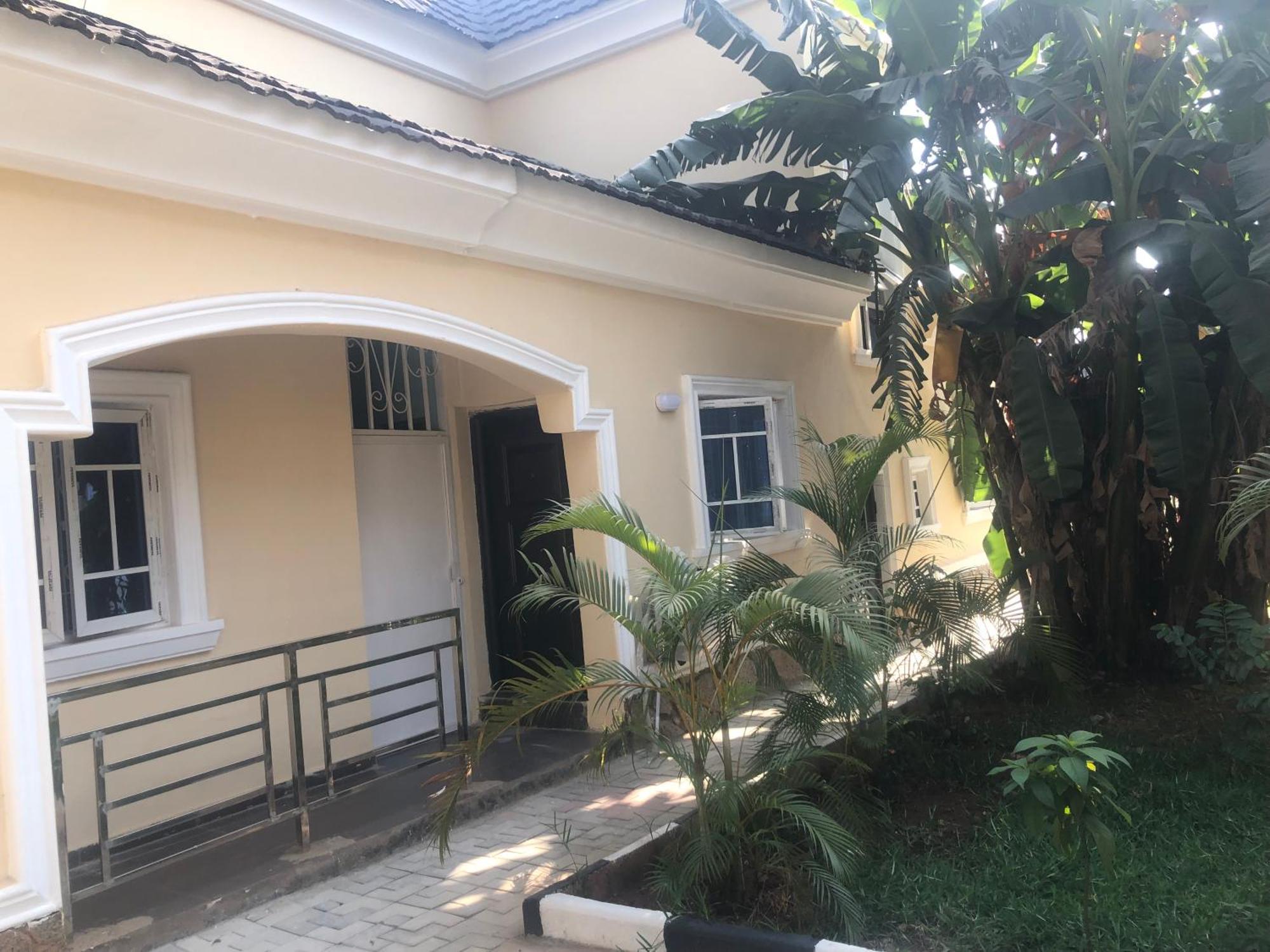 Luxury Place Hotel And Apartments Abuja Exterior photo